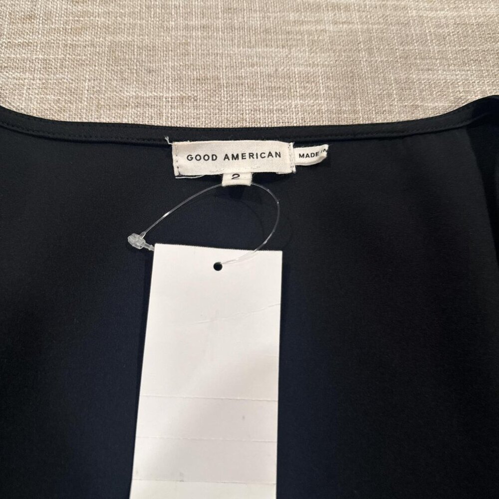 GOOD AMERICAN Black square neck bodysuit. - Picture 2 of 3